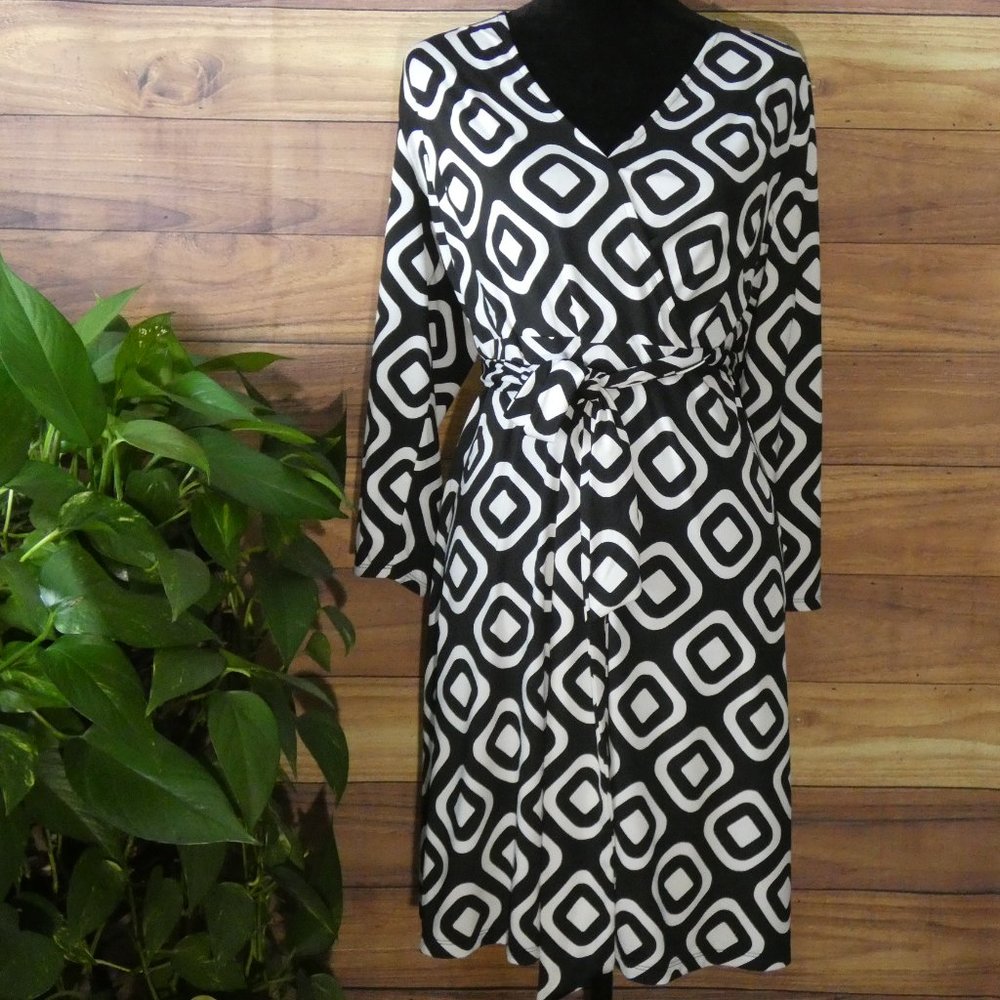 INC XL BLACK AND WHITE DRESS